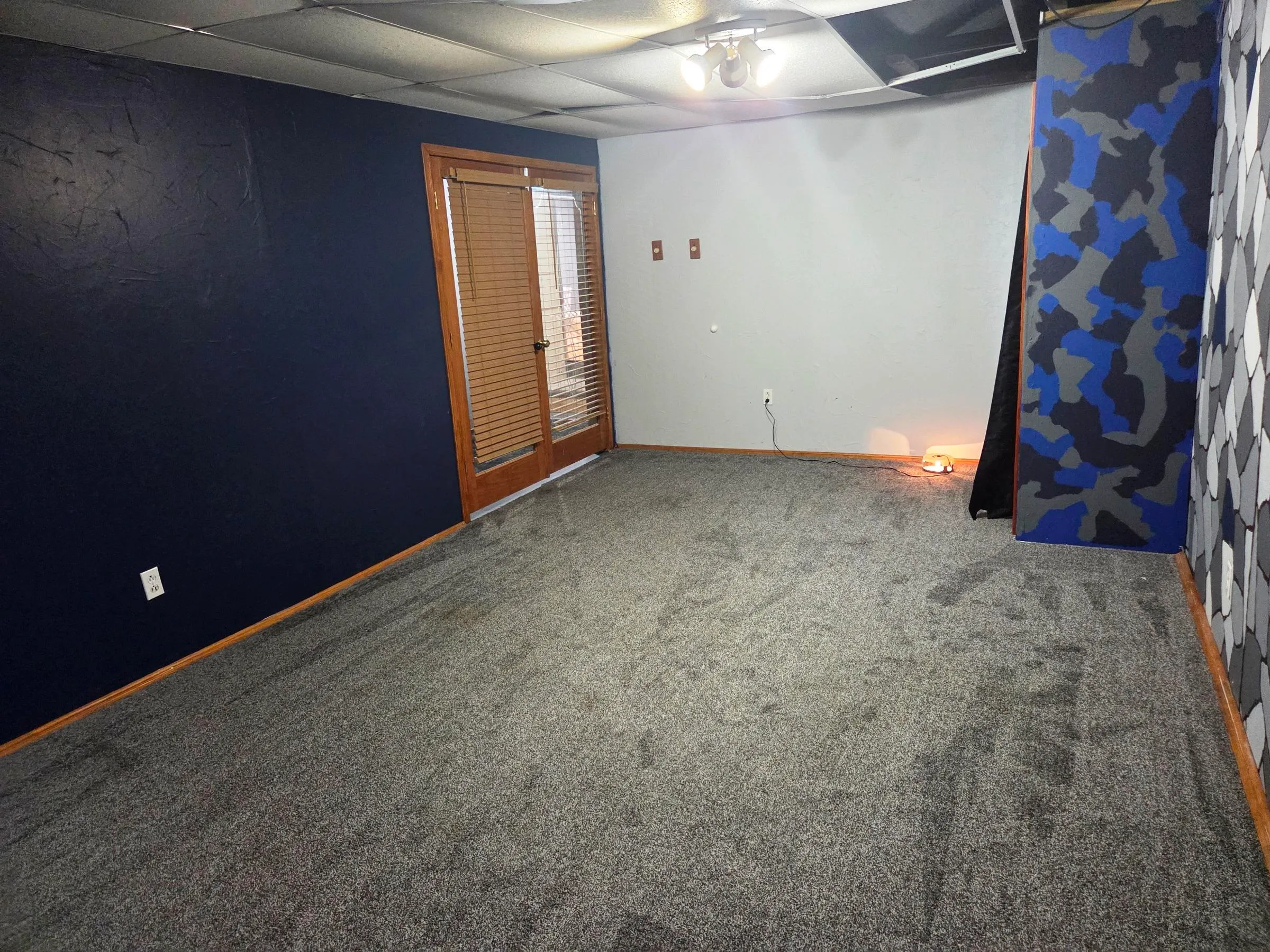 Newton, Kansas 67114, United States, 4 Bedrooms Bedrooms, ,3 BathroomsBathrooms,Residential,Active,149803