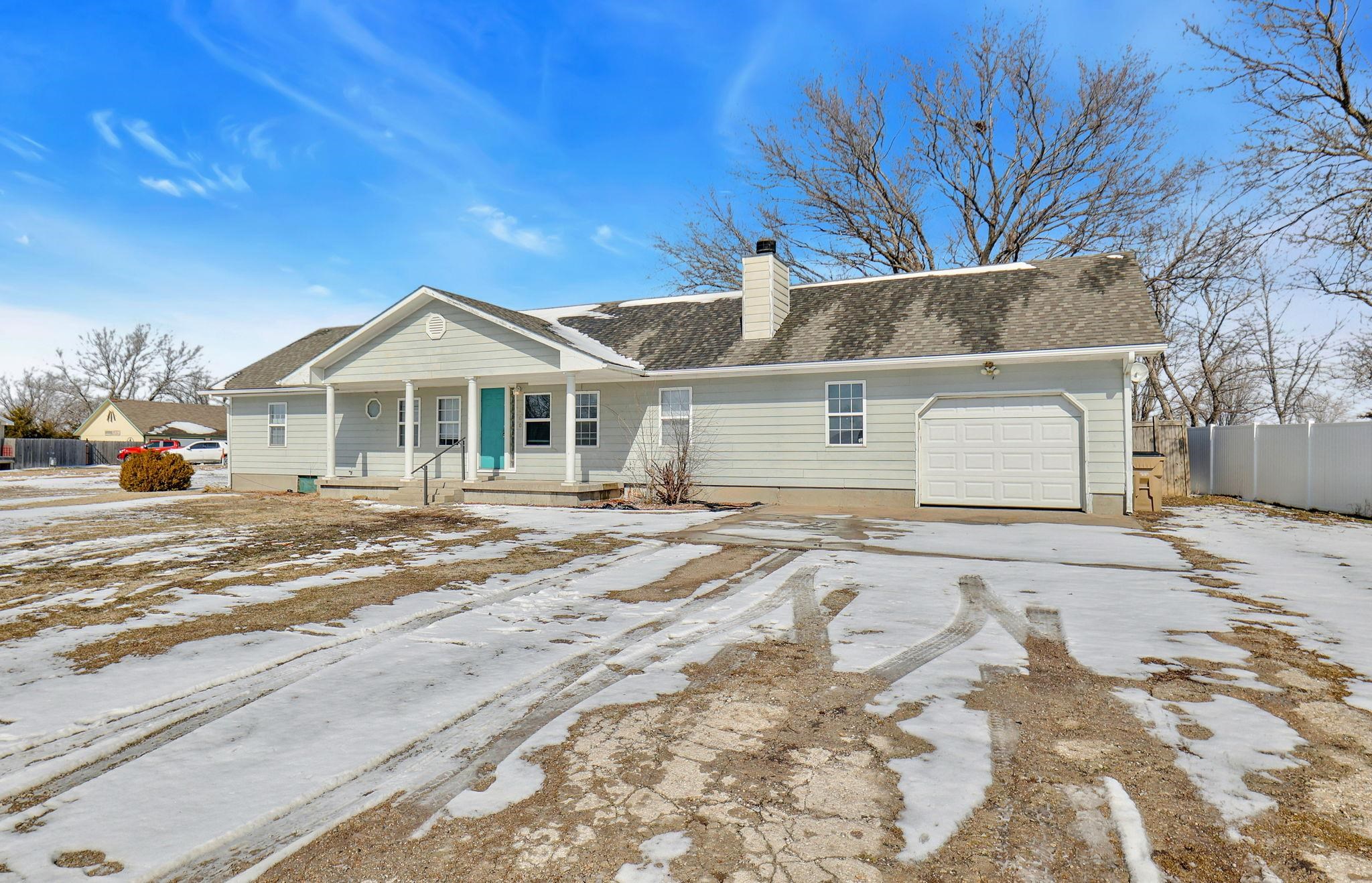 200 Michelle Dr, Walton, Kansas image 2