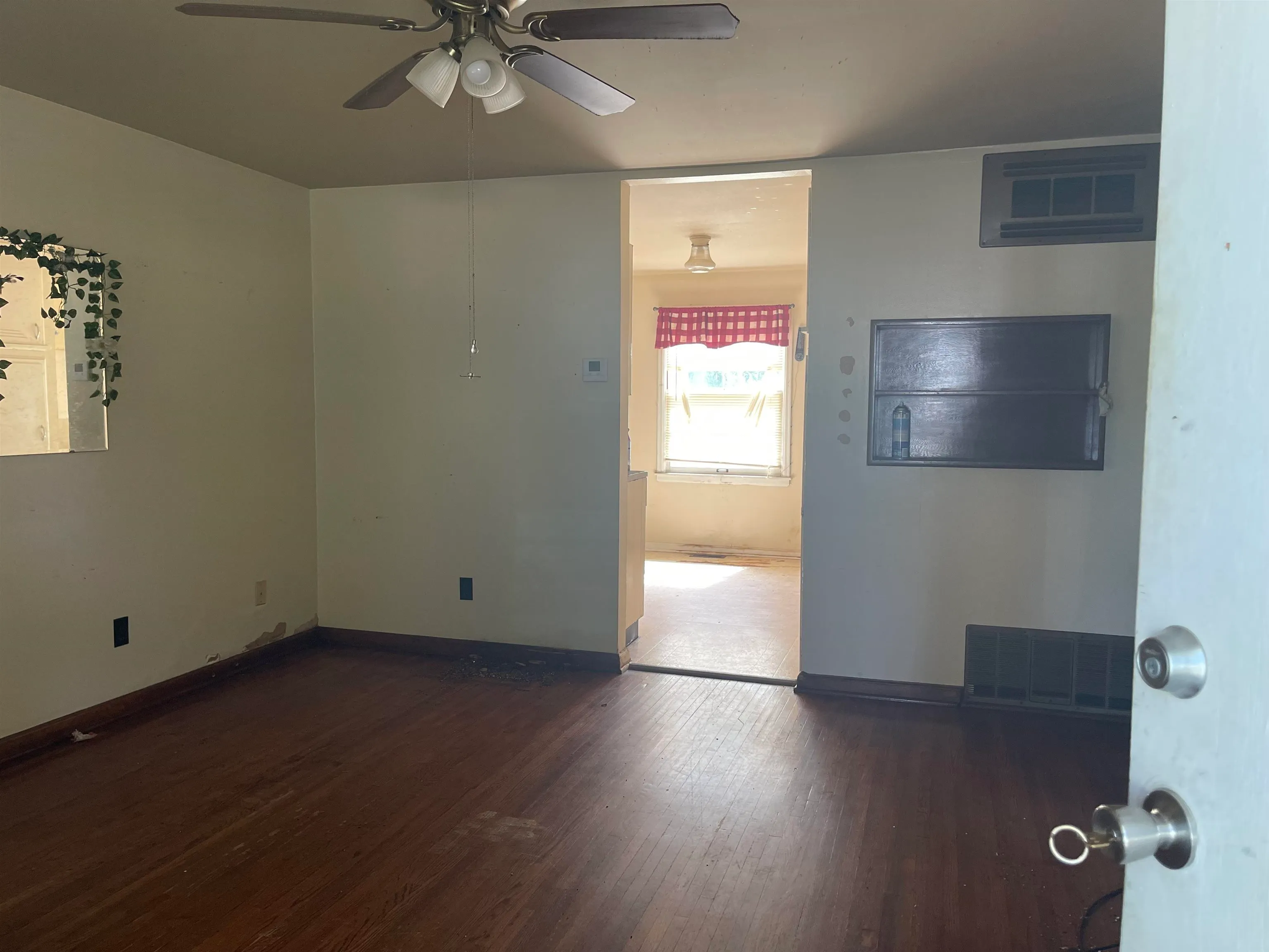 Wichita, Kansas 67218, United States, 2 Bedrooms Bedrooms, ,1 BathroomBathrooms,Residential,Pending,155848