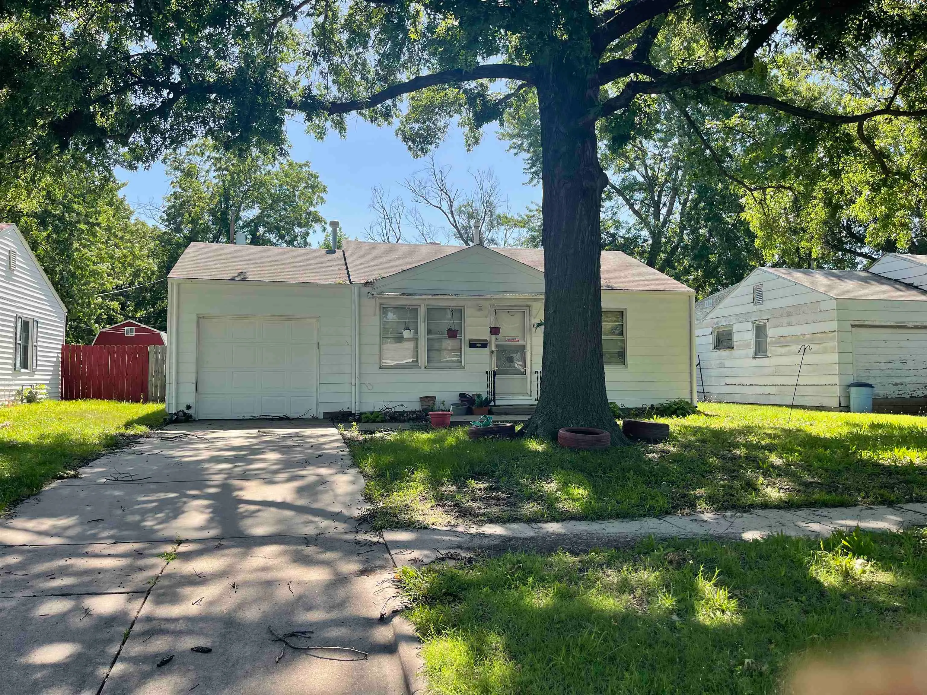 Wichita, Kansas 67218, United States, 2 Bedrooms Bedrooms, ,1 BathroomBathrooms,Residential,Pending,155848