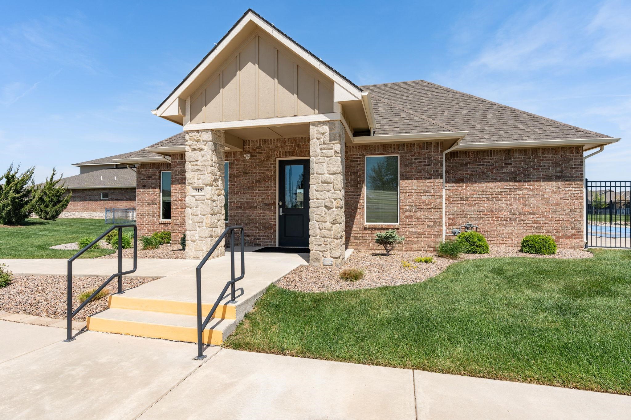 838 N Thornton Ct, Wichita, Kansas image 30