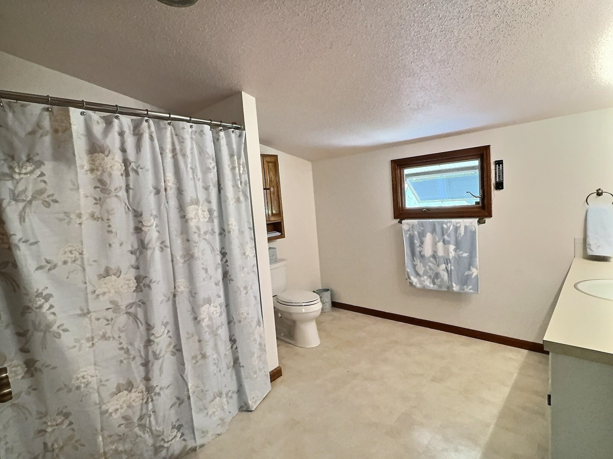 3209 Royer West Dr, Newton, Kansas image 16