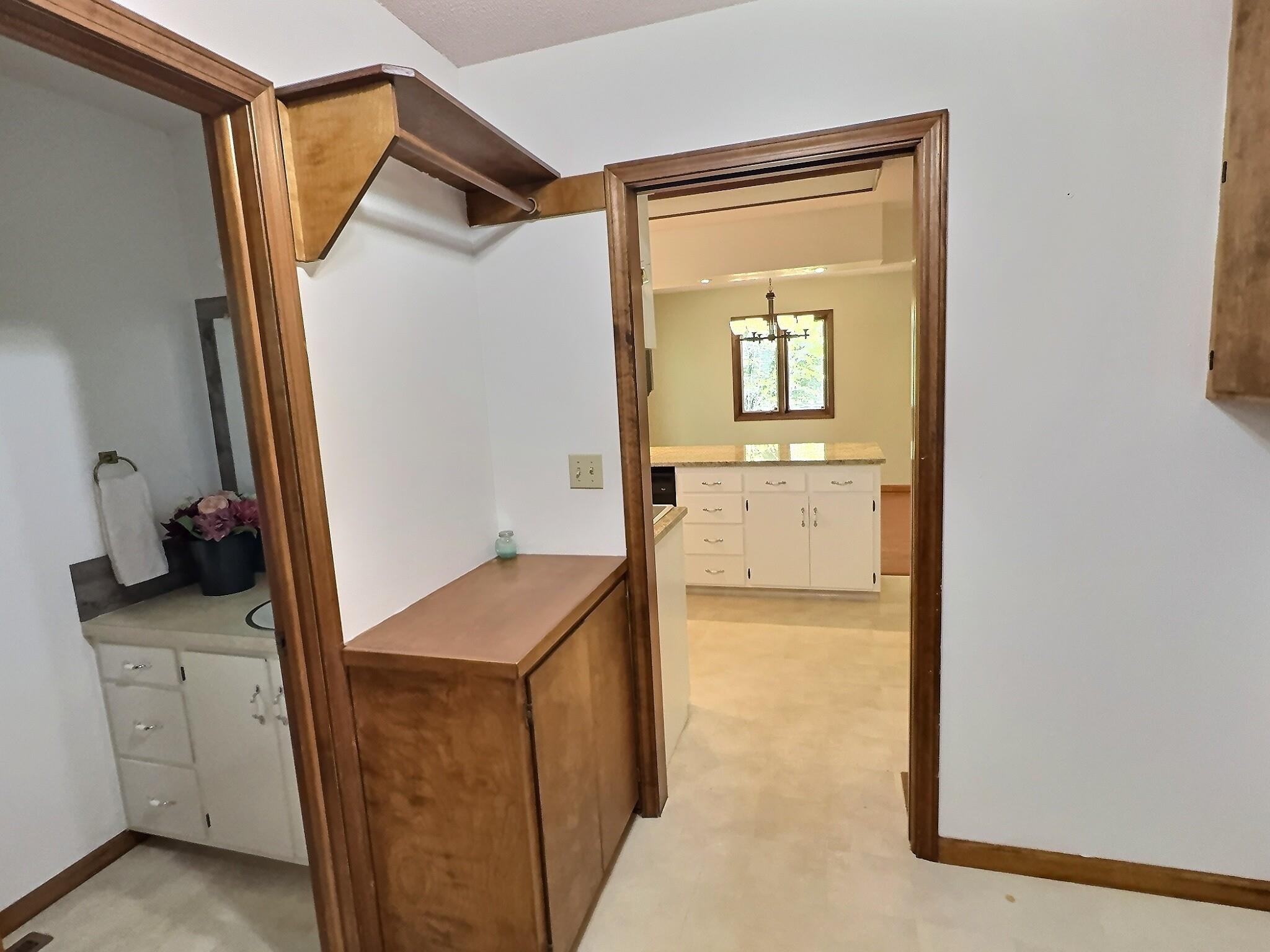 3209 Royer West Dr, Newton, Kansas image 8