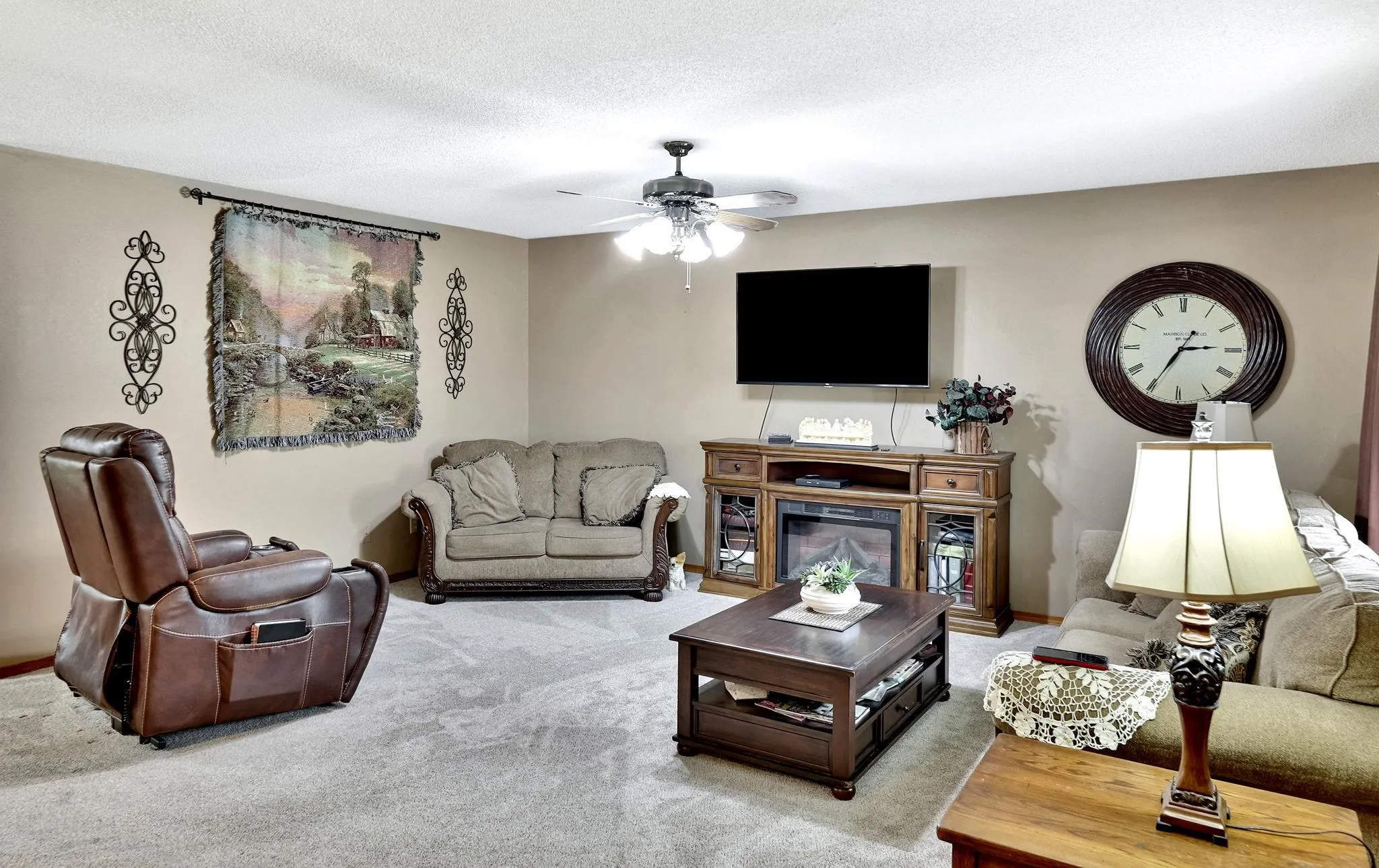 Goddard, Kansas 67052, United States, 4 Bedrooms Bedrooms, ,3 BathroomsBathrooms,Residential,Active,116393