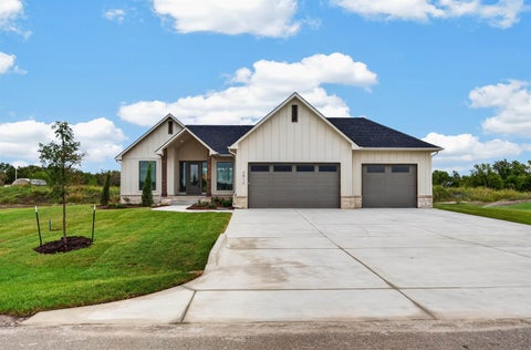Homes For Sale - 2812 E Kay St<br/> Derby, KS 67037
