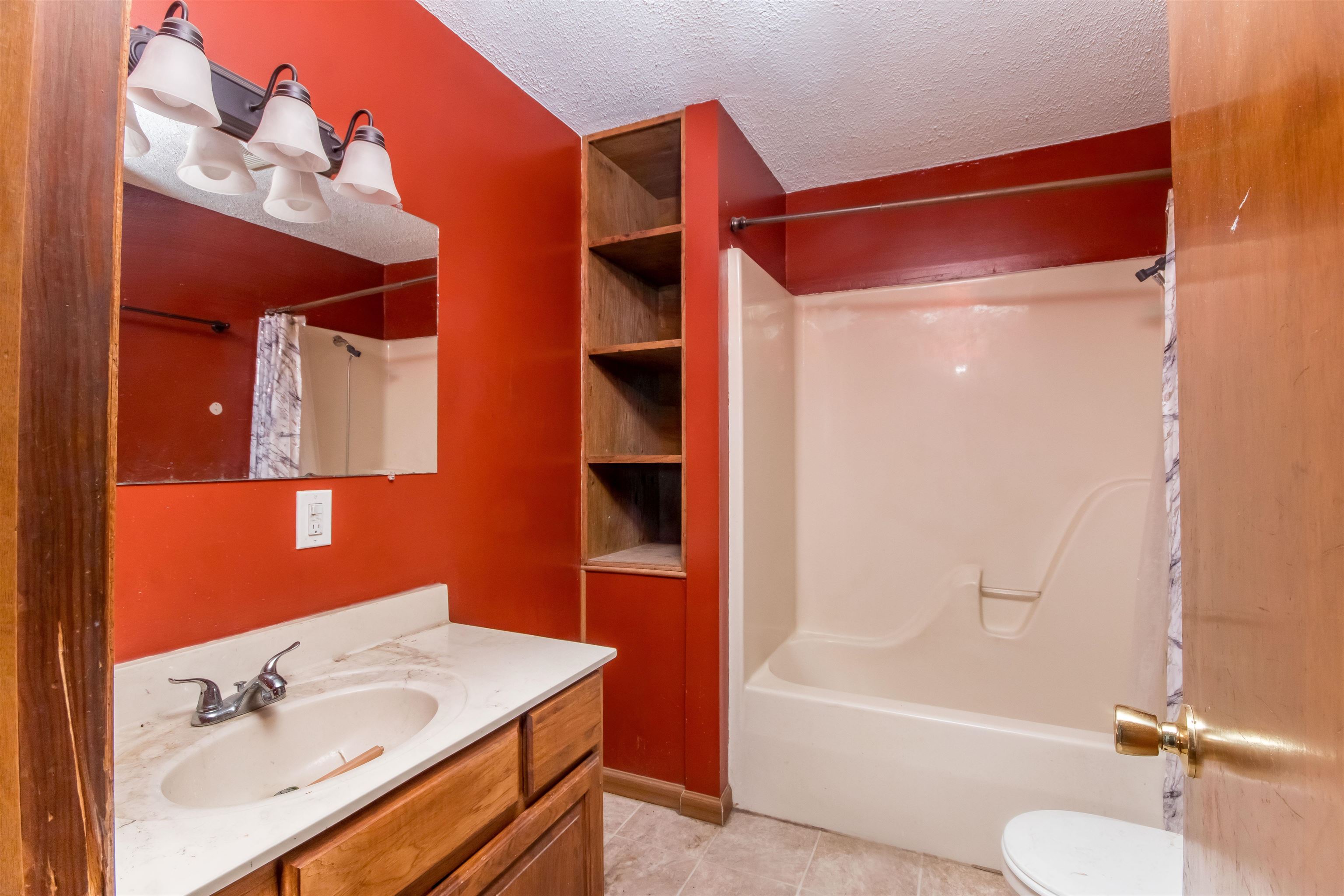 319 W Ruth St, Moundridge, Kansas image 11