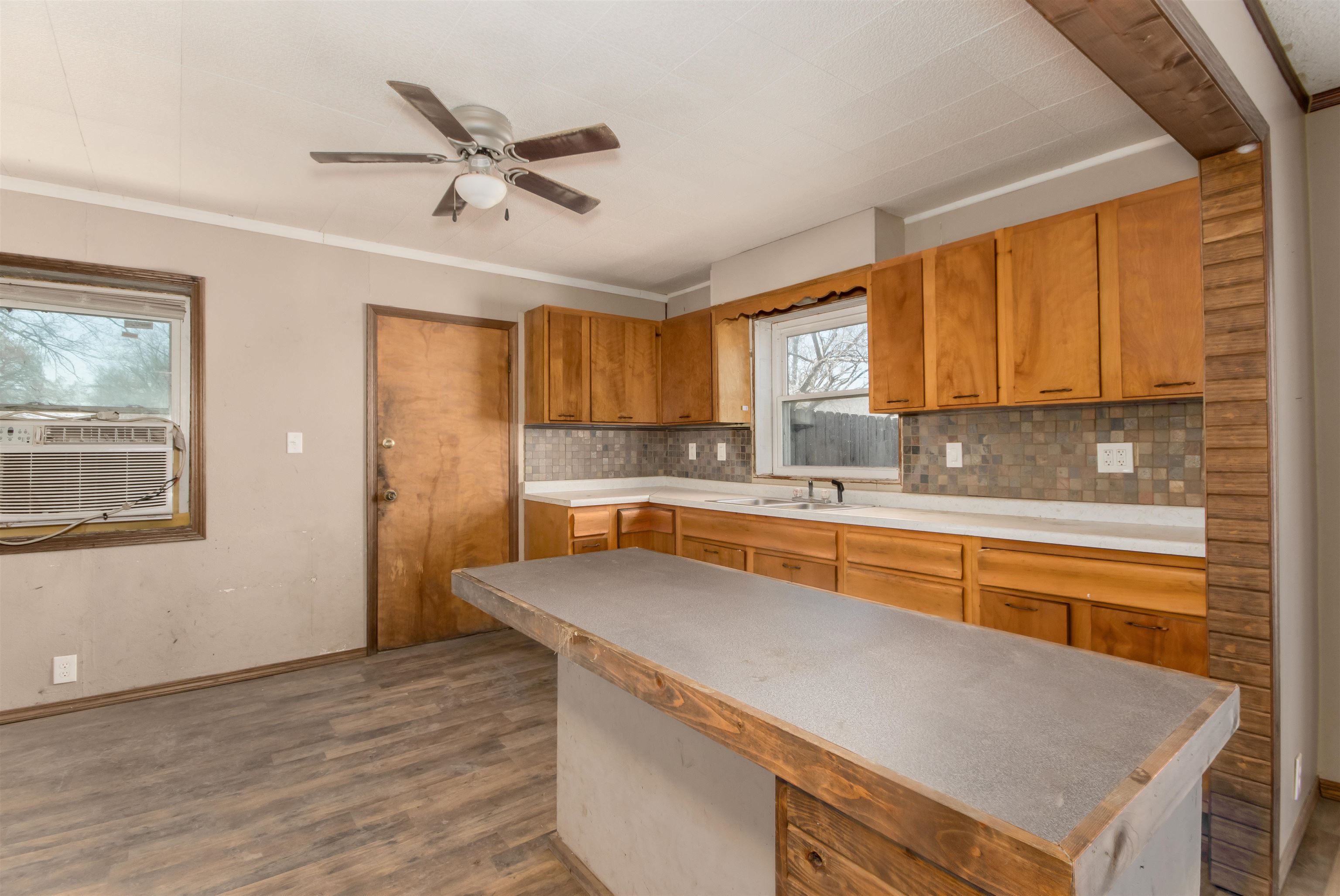 319 W Ruth St, Moundridge, Kansas image 15