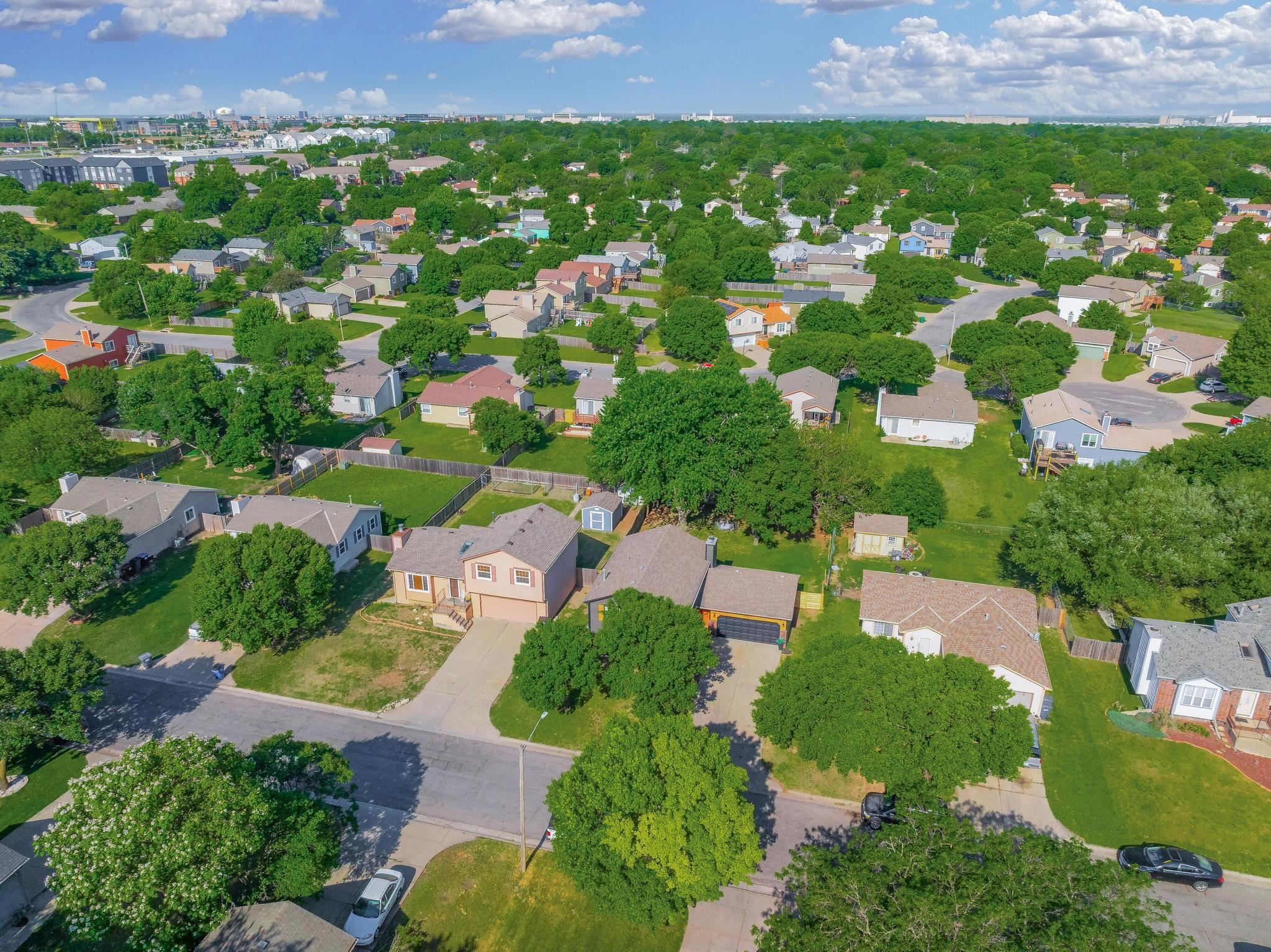 2501 N Beacon Hill St, Wichita, Kansas image 33