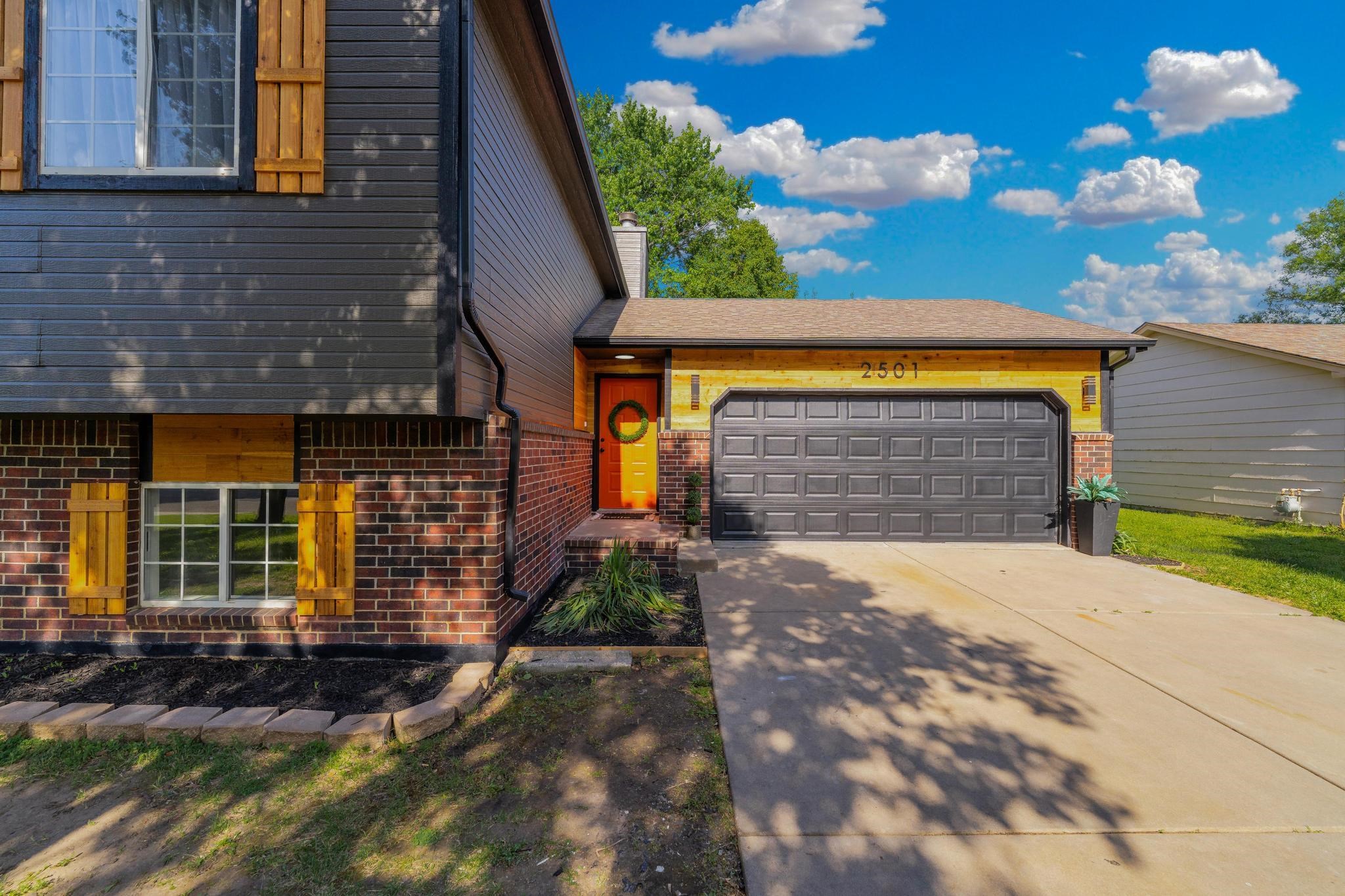 2501 N Beacon Hill St, Wichita, Kansas image 2