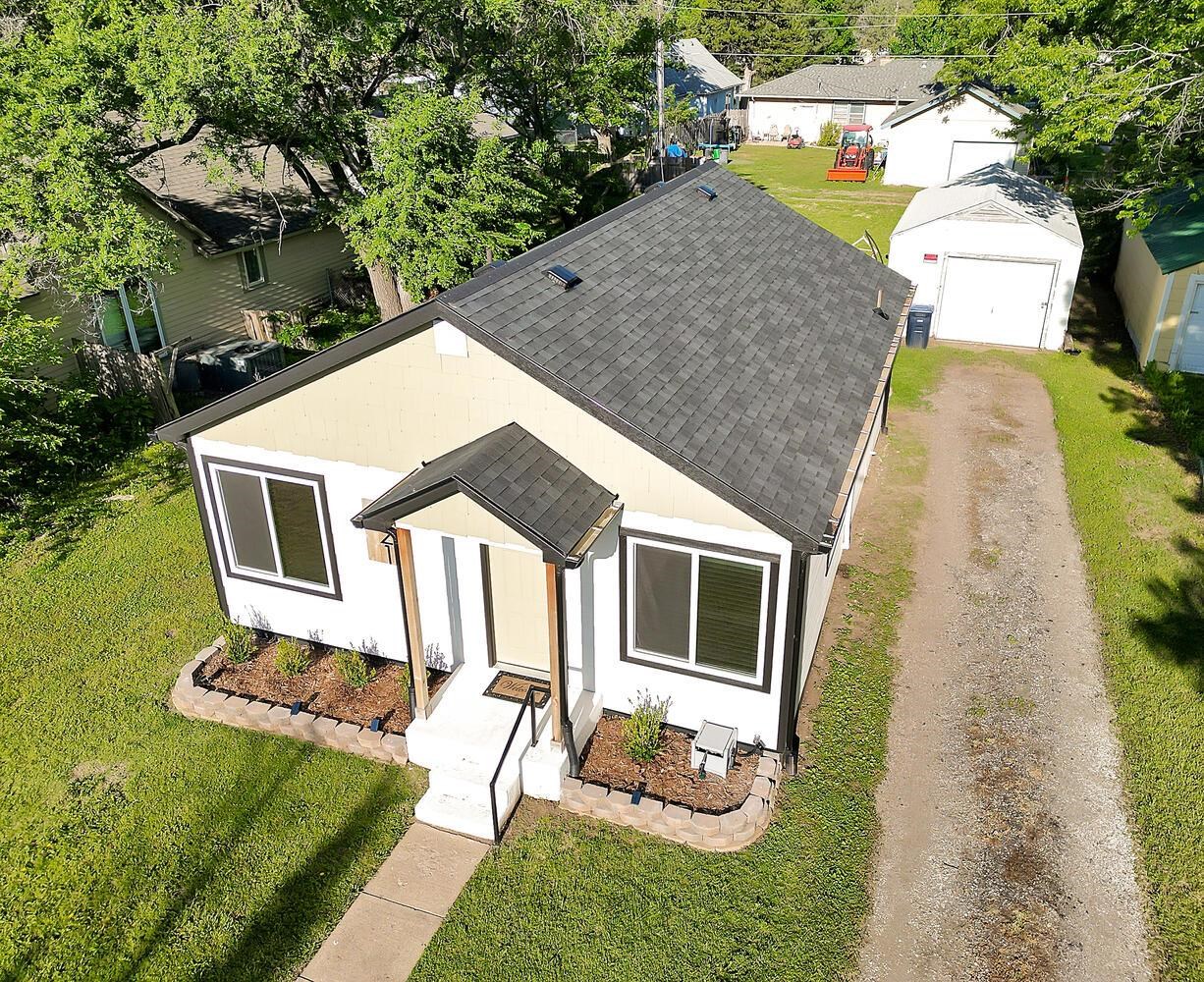 321 Residence St, El Dorado, Kansas image 3