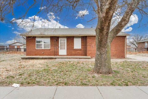 Condo For Sale - 1607 E Catalina St<br/> Wichita, KS 67216