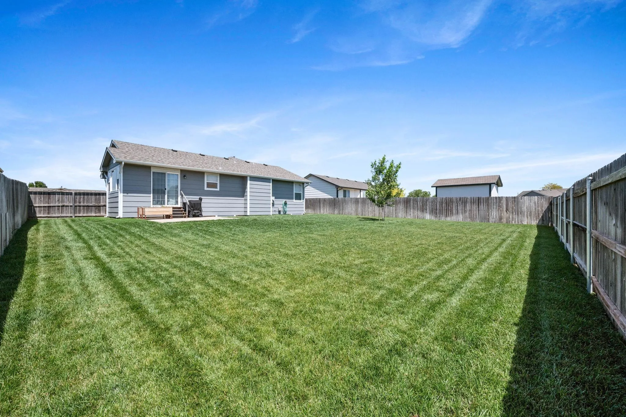 Wichita, Kansas 67235, United States, 3 Bedrooms Bedrooms, ,3 BathroomsBathrooms,Residential,Pending,158707