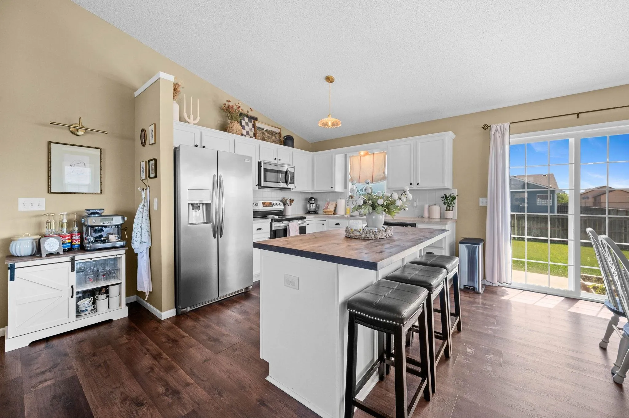 Wichita, Kansas 67235, United States, 3 Bedrooms Bedrooms, ,3 BathroomsBathrooms,Residential,Pending,158707