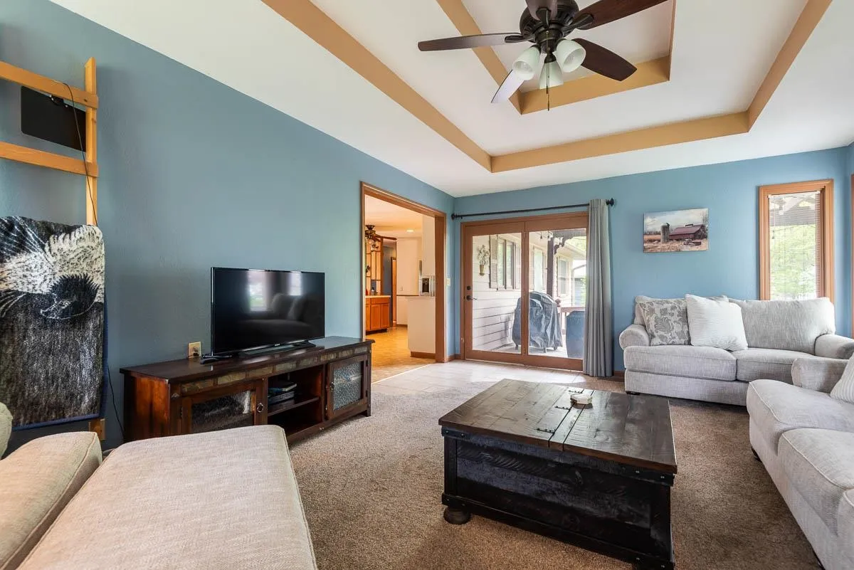 Wellsville, Kansas 66092, United States, 3 Bedrooms Bedrooms, ,2 BathroomsBathrooms,Residential,Pending,123555