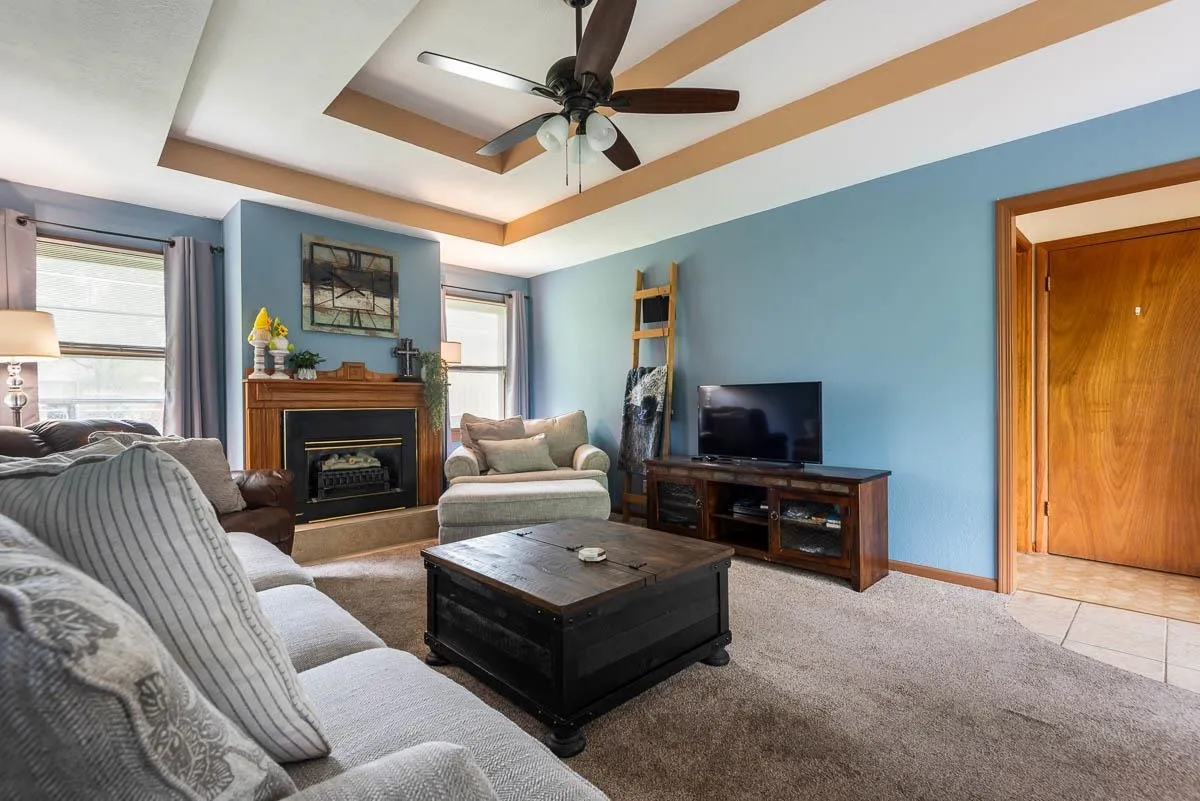 Wellsville, Kansas 66092, United States, 3 Bedrooms Bedrooms, ,2 BathroomsBathrooms,Residential,Pending,123555