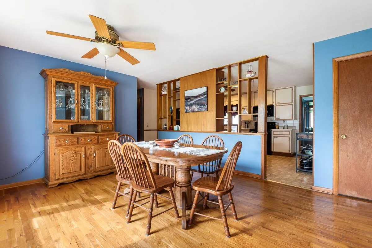 Wellsville, Kansas 66092, United States, 3 Bedrooms Bedrooms, ,2 BathroomsBathrooms,Residential,Pending,123555