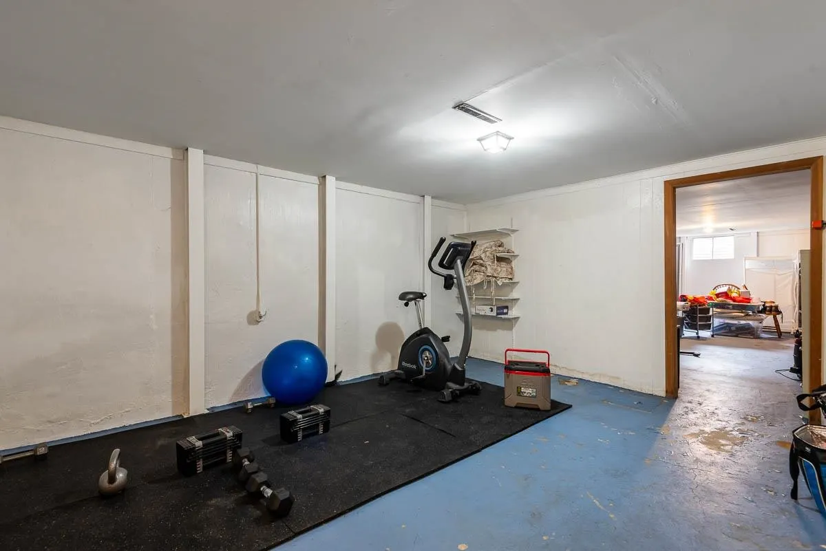 Wellsville, Kansas 66092, United States, 3 Bedrooms Bedrooms, ,2 BathroomsBathrooms,Residential,Pending,123555