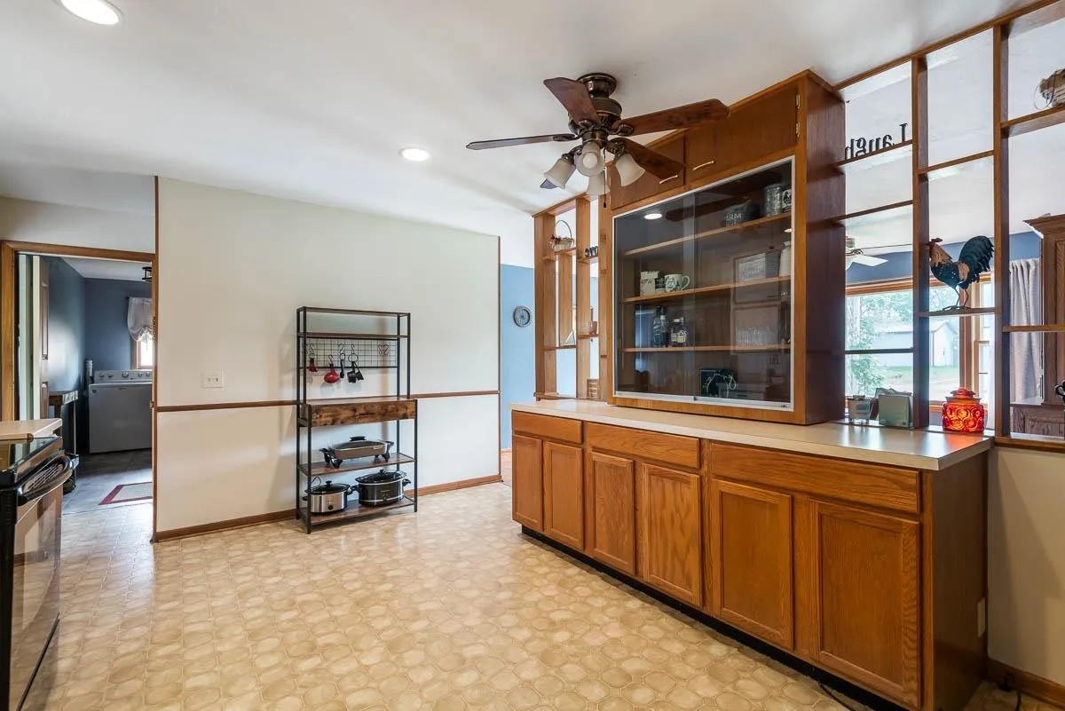 Wellsville, Kansas 66092, United States, 3 Bedrooms Bedrooms, ,2 BathroomsBathrooms,Residential,Pending,123555