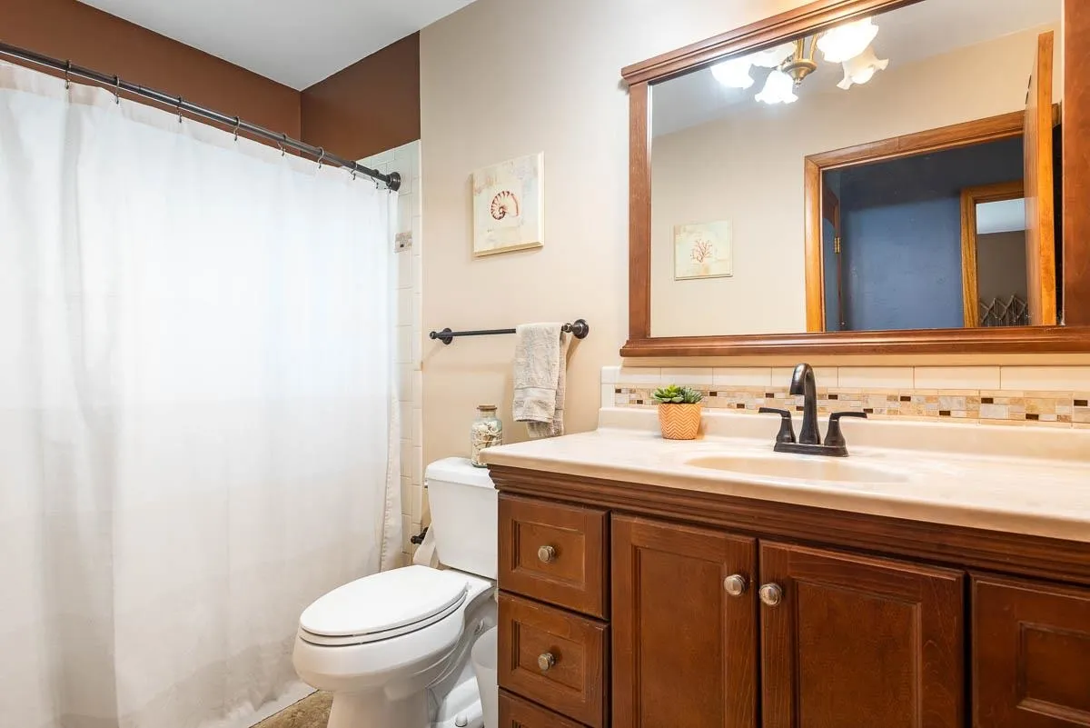 Wellsville, Kansas 66092, United States, 3 Bedrooms Bedrooms, ,2 BathroomsBathrooms,Residential,Pending,123555