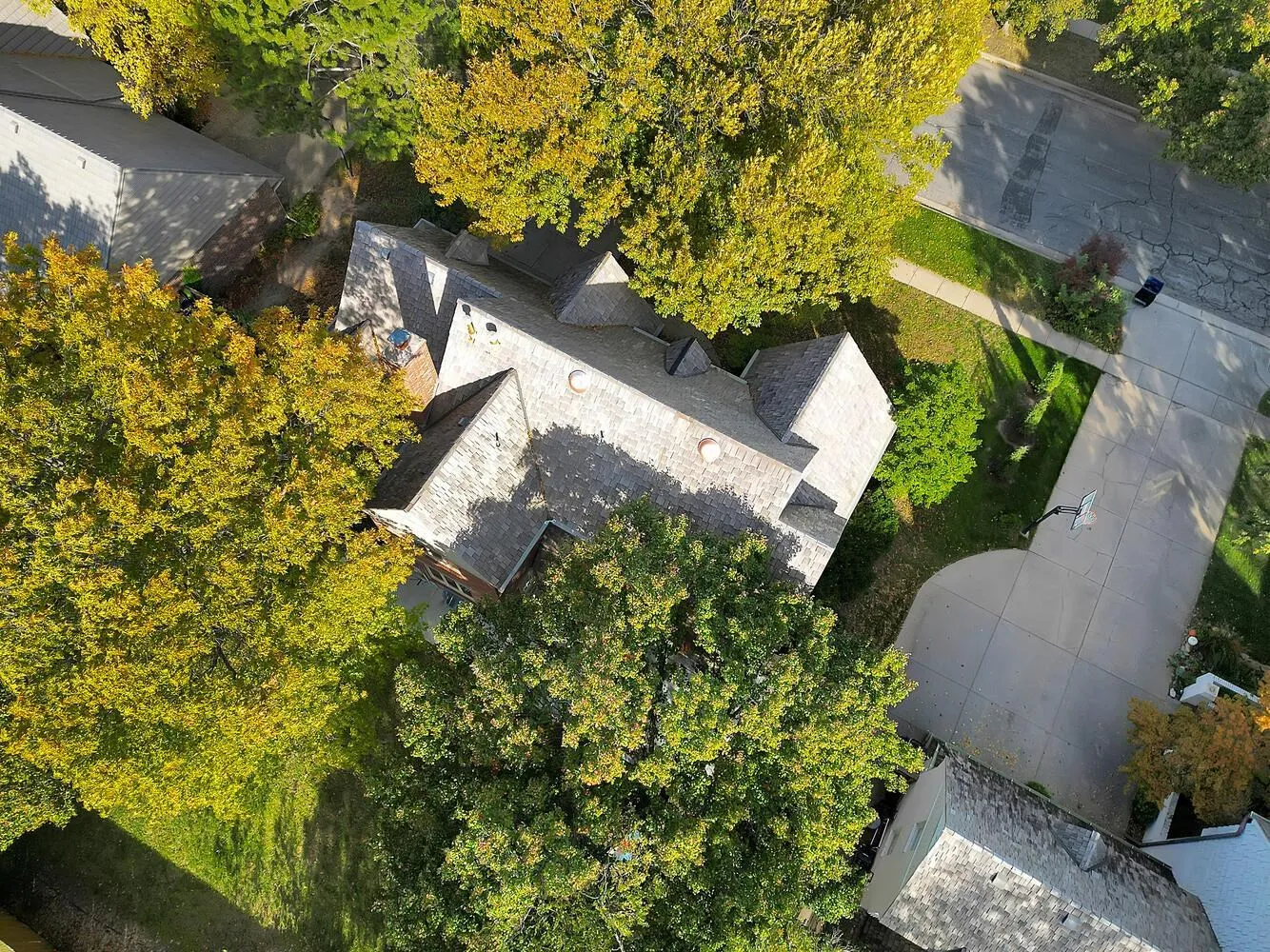 Wichita, Kansas 67206, United States, 4 Bedrooms Bedrooms, ,5 BathroomsBathrooms,Residential,Pending,246462