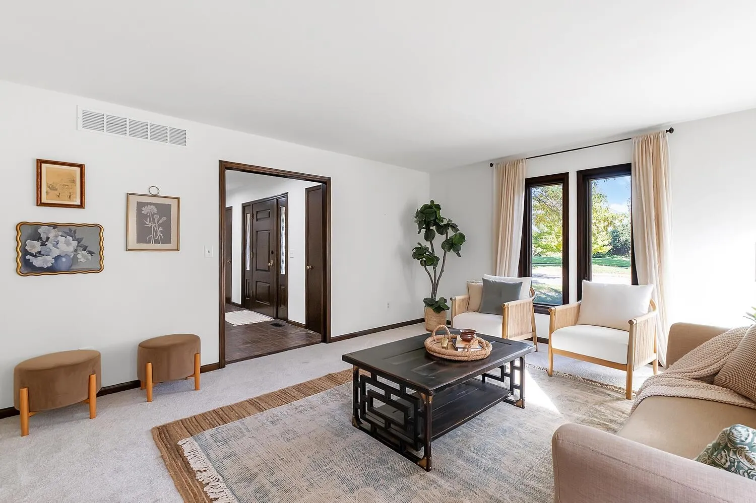 Wichita, Kansas 67206, United States, 4 Bedrooms Bedrooms, ,5 BathroomsBathrooms,Residential,Pending,246462