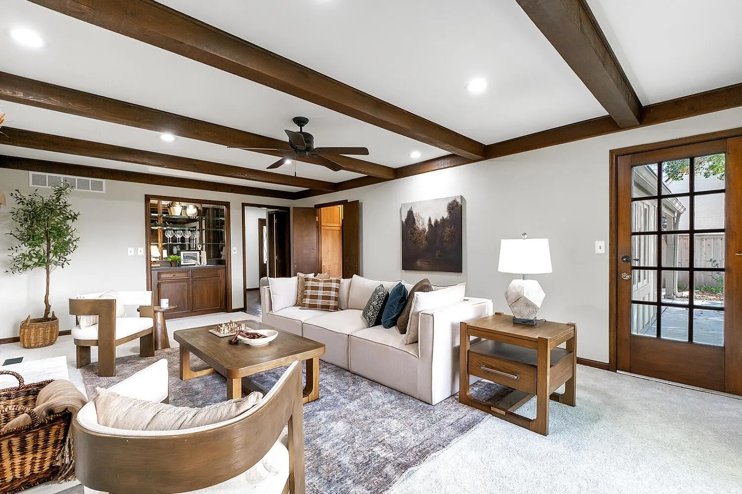 Wichita, Kansas 67206, United States, 4 Bedrooms Bedrooms, ,5 BathroomsBathrooms,Residential,Pending,246462