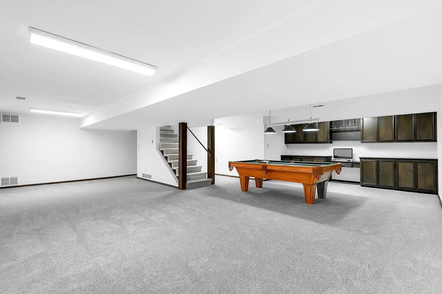 Wichita, Kansas 67206, United States, 4 Bedrooms Bedrooms, ,5 BathroomsBathrooms,Residential,Pending,246462