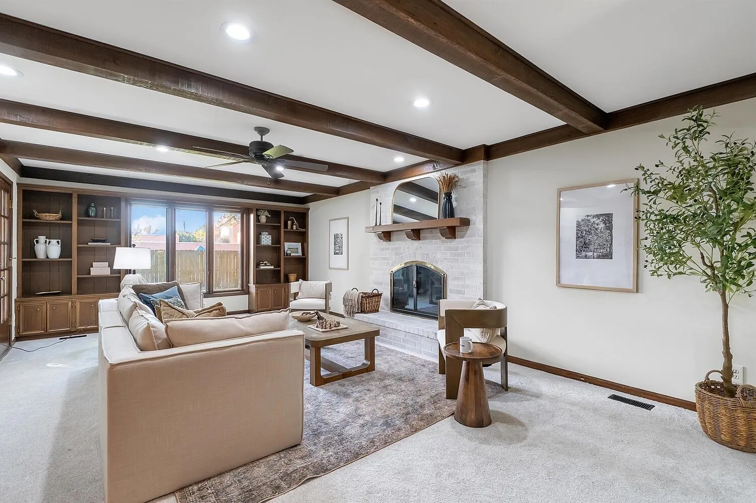 Wichita, Kansas 67206, United States, 4 Bedrooms Bedrooms, ,5 BathroomsBathrooms,Residential,Pending,246462