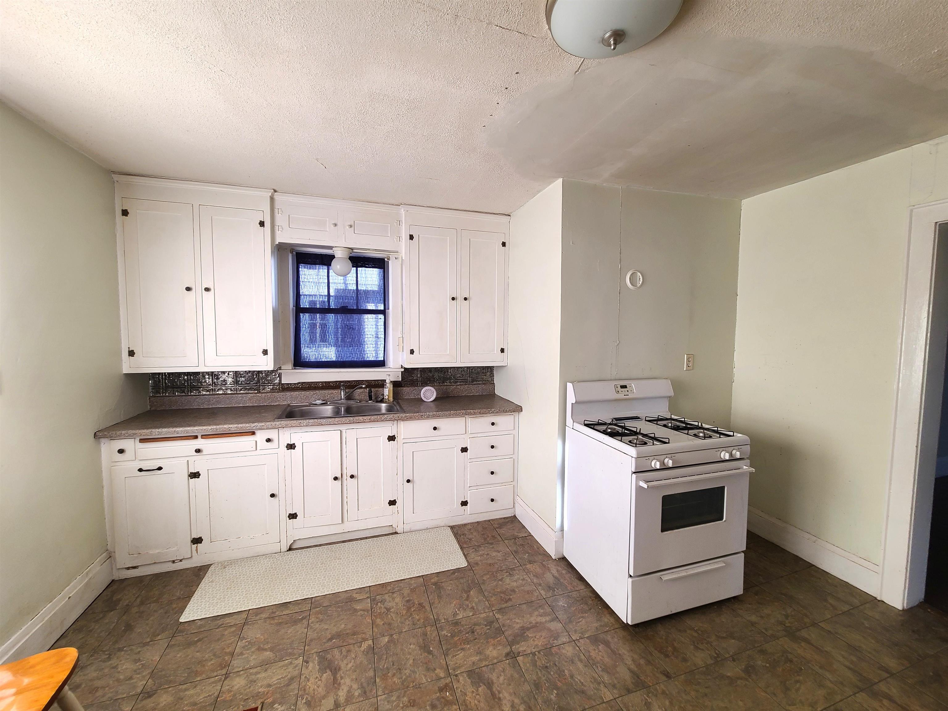 314 S 3rd St, Lindsborg, Kansas image 4