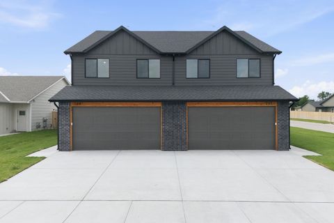 Multifamily For Sale - 707 E Briarbrook Ln<br/> Park City, KS 67147