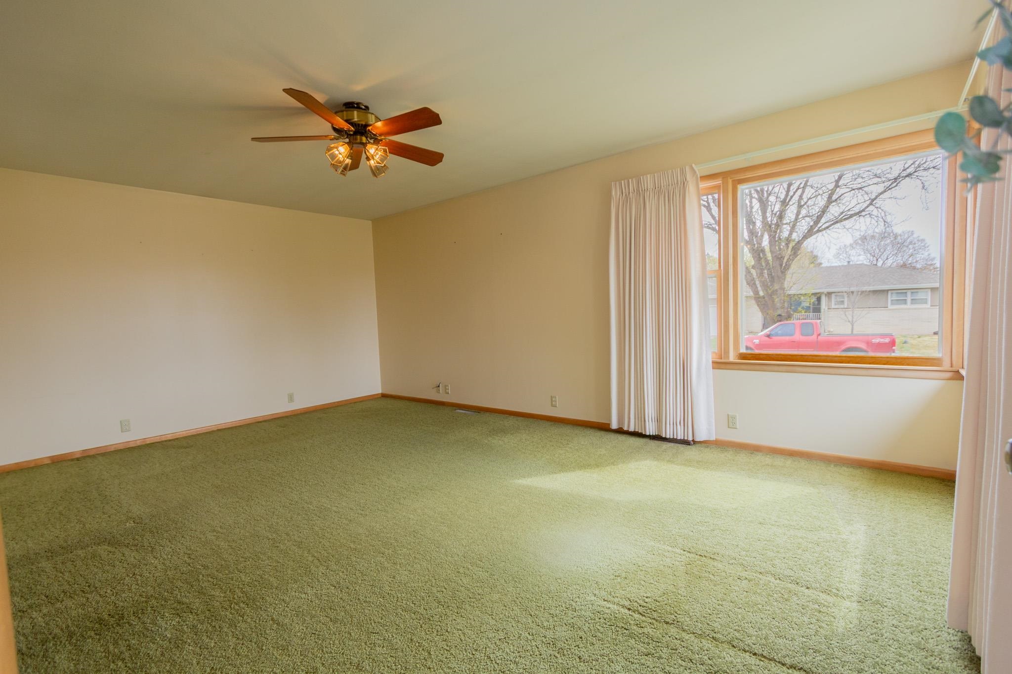 1207 Mcadams Rd, Salina, Kansas image 4
