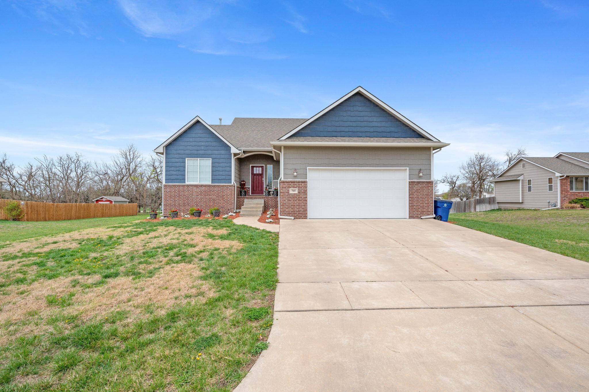 765 Cottonwood Cir, Benton, Kansas image 1