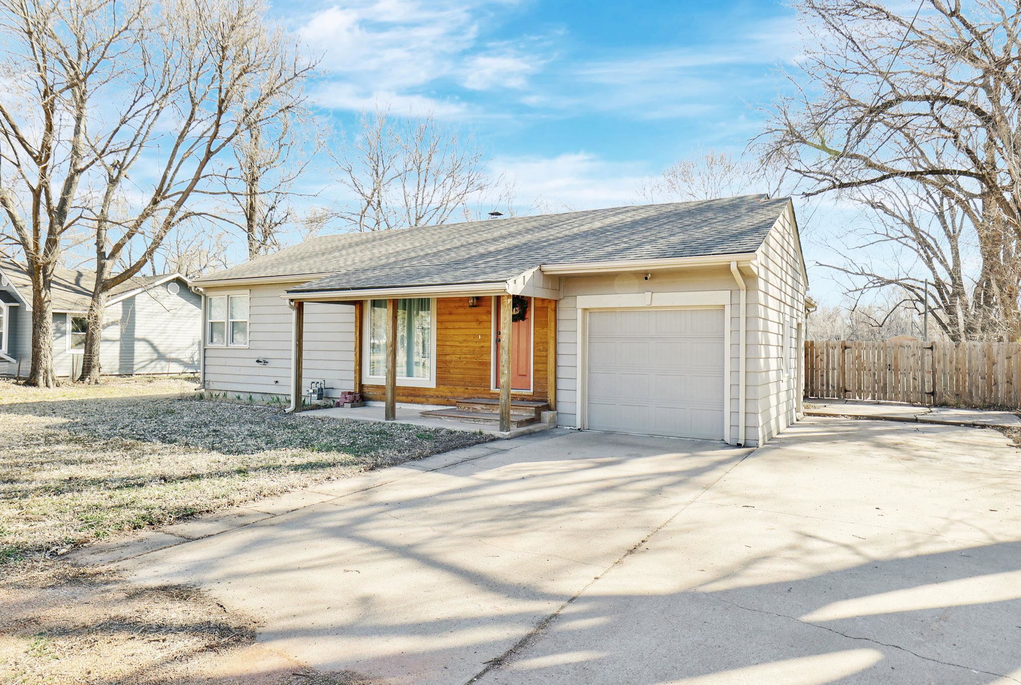 5232 N Valentine Rd, Park City, Kansas image 1