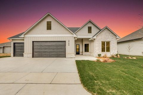 Townhouse For Sale - 2799 N Curtis Ct<br/> Sedgwick County, Wichita, KS 67205