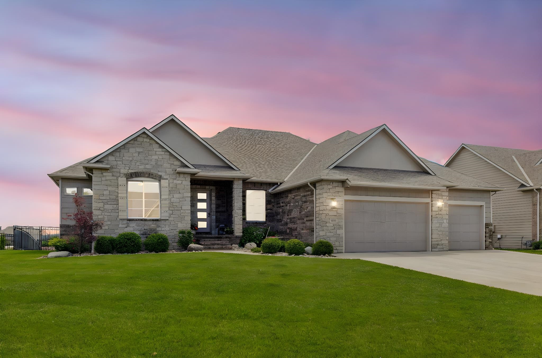 2526 N Paradise Ct, Wichita, Virginia image 2
