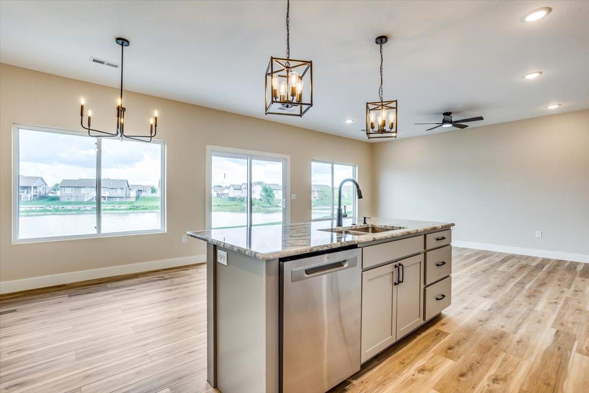 618 S Sweetwater Cir, Maize, Kansas image 12