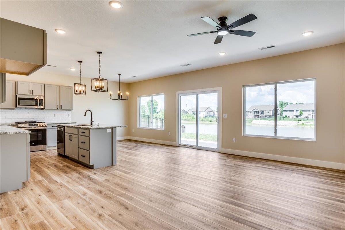 618 S Sweetwater Cir, Maize, Kansas image 4