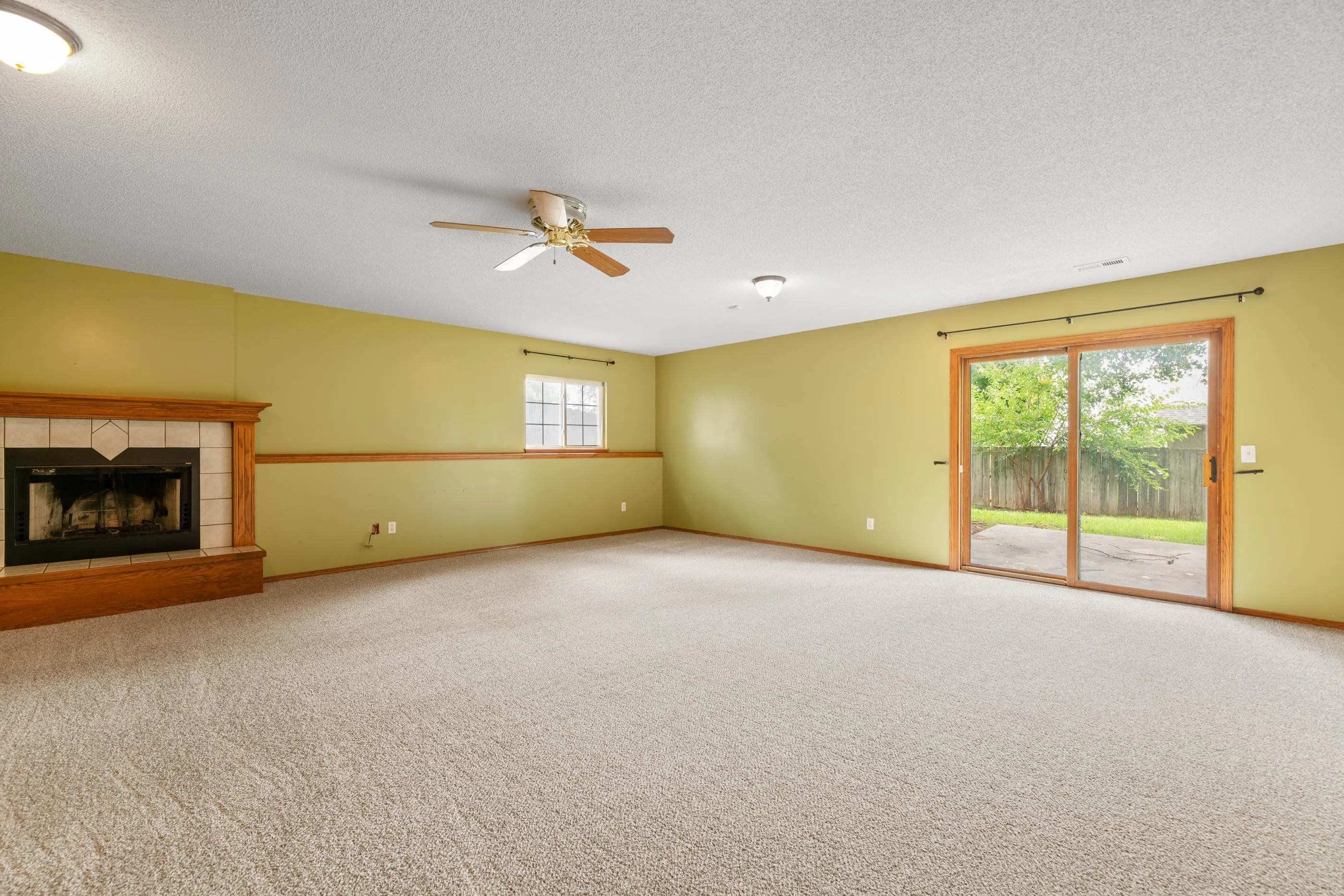 Bel Aire, Kansas 67220, United States, 3 Bedrooms Bedrooms, ,2 BathroomsBathrooms,Residential,Active,178901