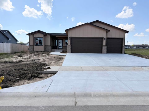 Homes For Sale - 10709 E Bonita St<br/> Sedgwick County, Wichita, KS 67207