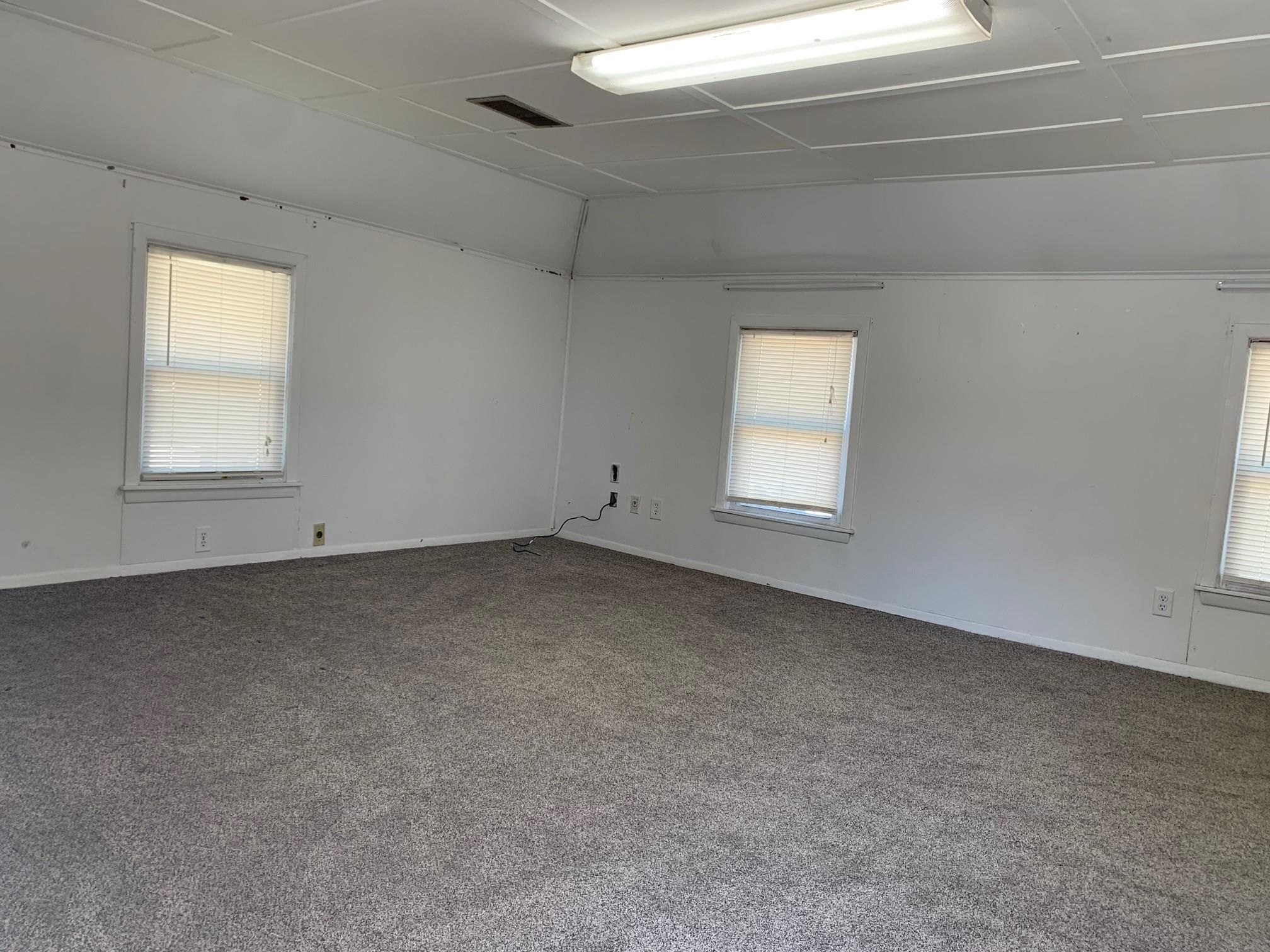 508 E 10th Ave, Winfield, Kansas image 34