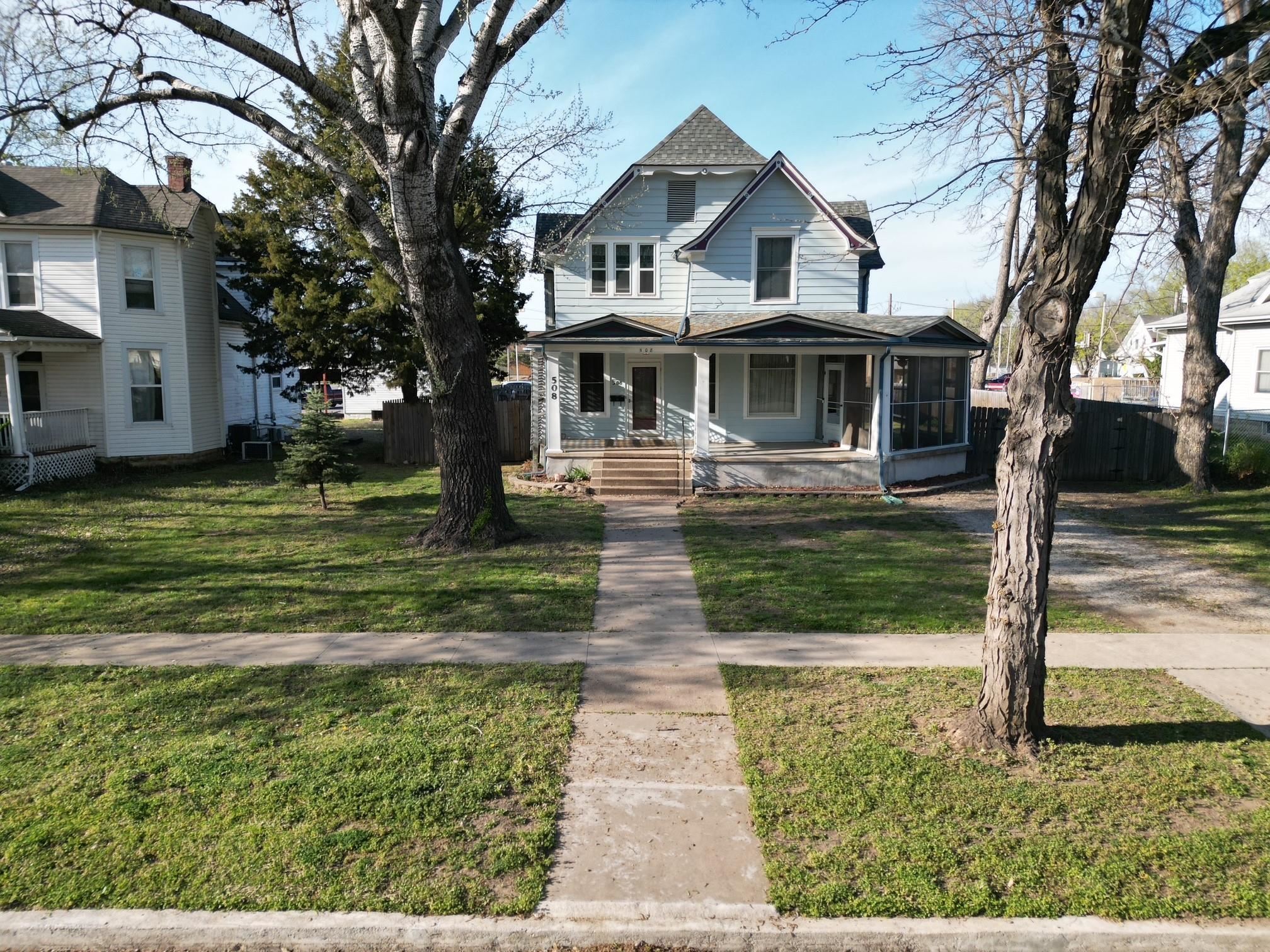 508 E 10th Ave, Winfield, Kansas image 16
