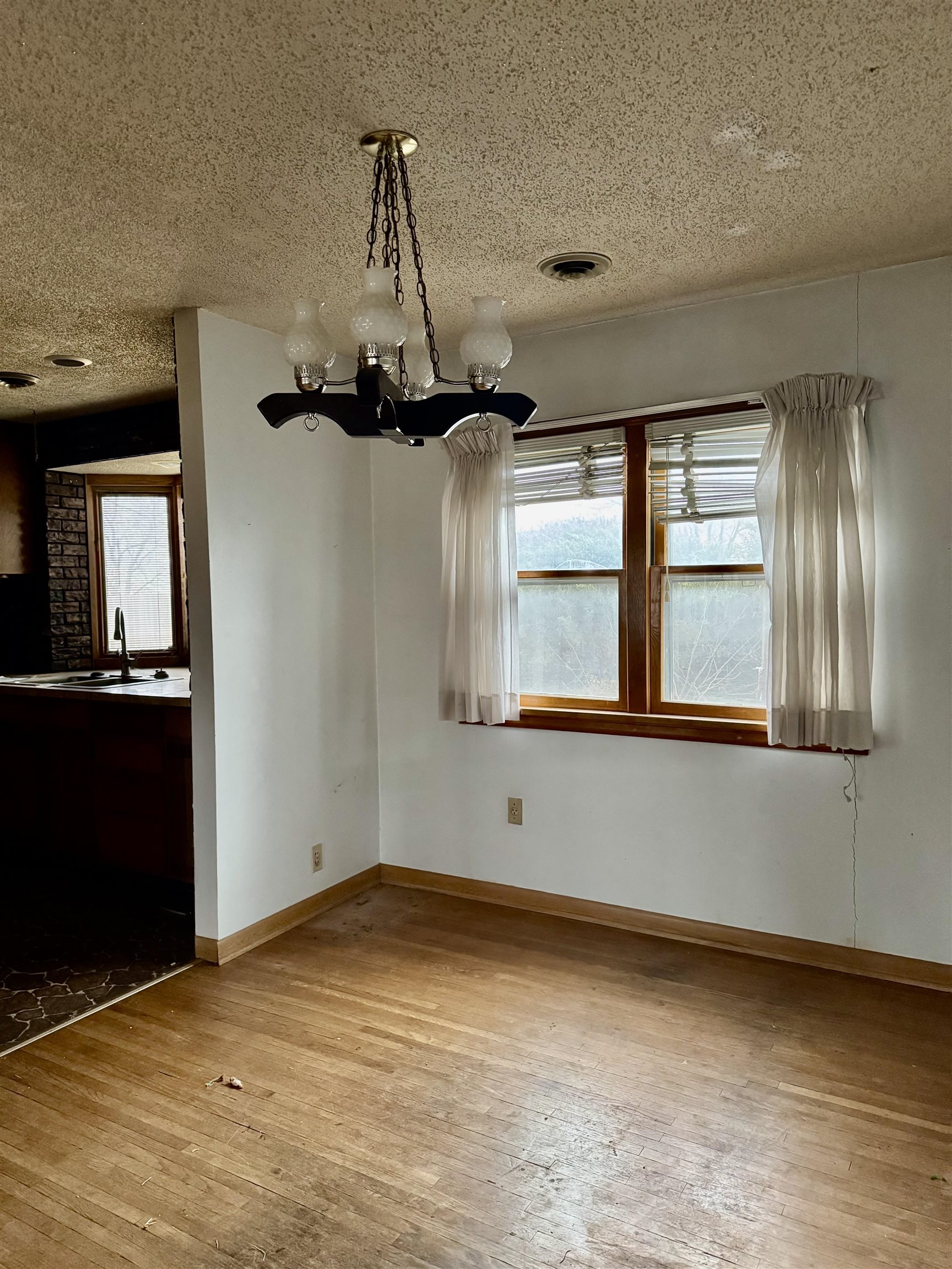 216 S Poplar St, Minneola, Virginia image 6