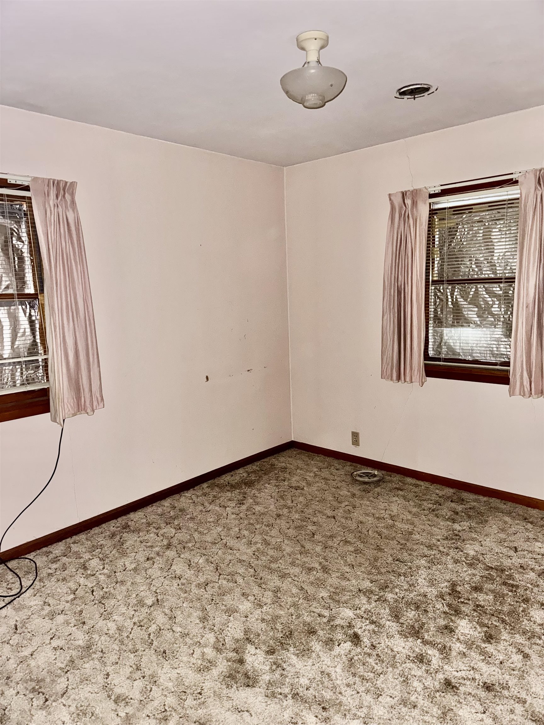 216 S Poplar St, Minneola, Virginia image 17