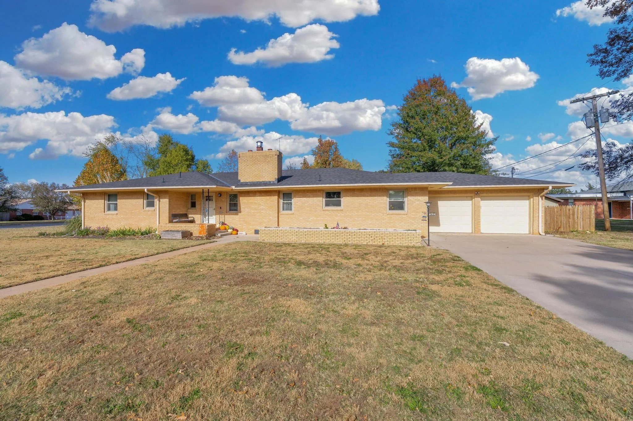 Wellington, Kansas 67152, United States, 3 Bedrooms Bedrooms, ,3 BathroomsBathrooms,Residential,Active,241941