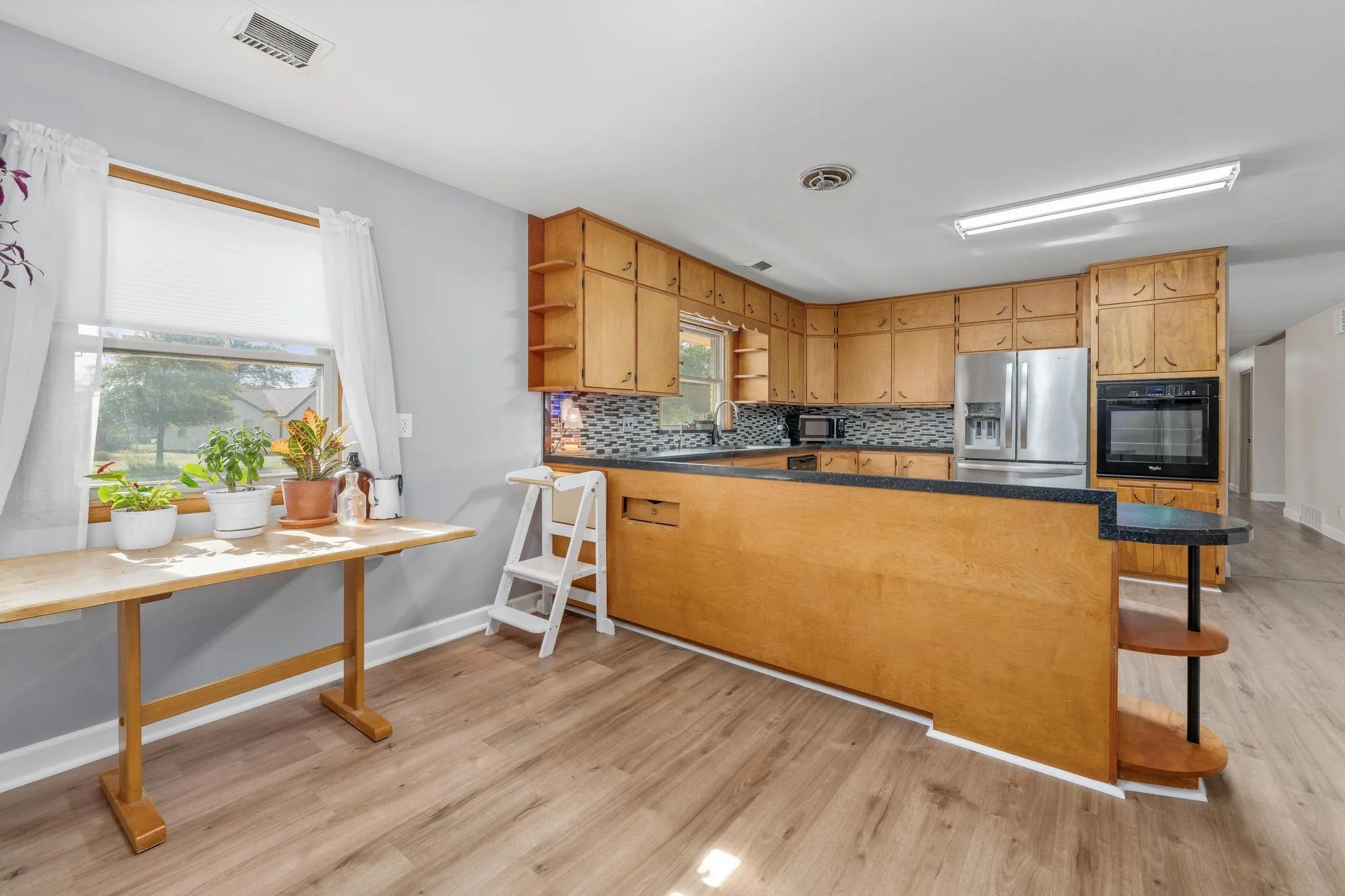 Wellington, Kansas 67152, United States, 3 Bedrooms Bedrooms, ,3 BathroomsBathrooms,Residential,Active,241941