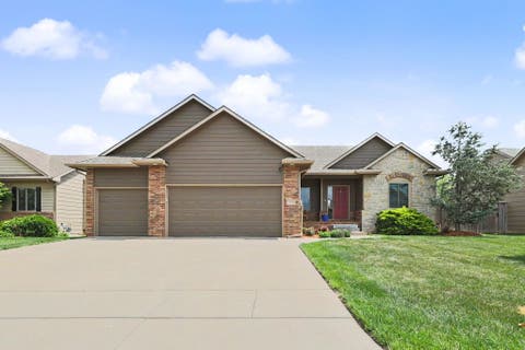 Homes For Sale - 2618 N Woodridge St<br/> Sedgwick County, Wichita, KS 67226