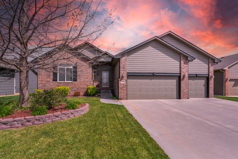 Homes For Sale - 8720 W Conrey St<br/> Sedgwick County, Wichita, KS 67205