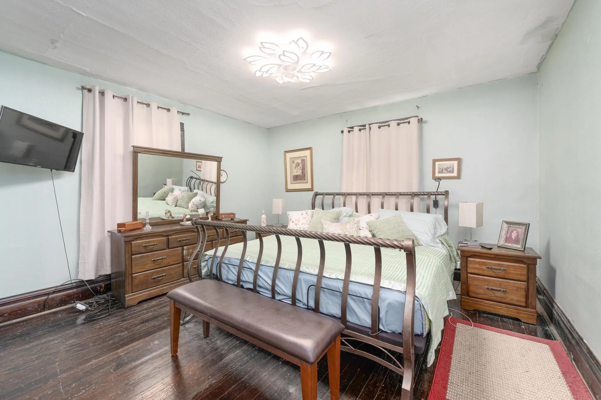 Wellington, Kansas 67152, United States, 4 Bedrooms Bedrooms, ,2 BathroomsBathrooms,Residential,Active,143889