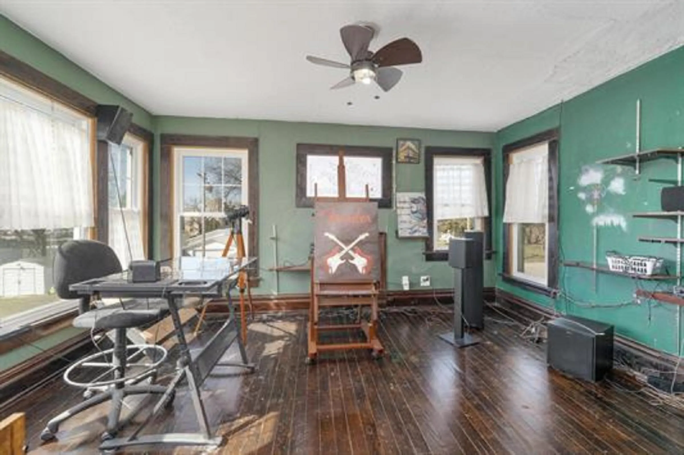 Wellington, Kansas 67152, United States, 4 Bedrooms Bedrooms, ,2 BathroomsBathrooms,Residential,Active,143889