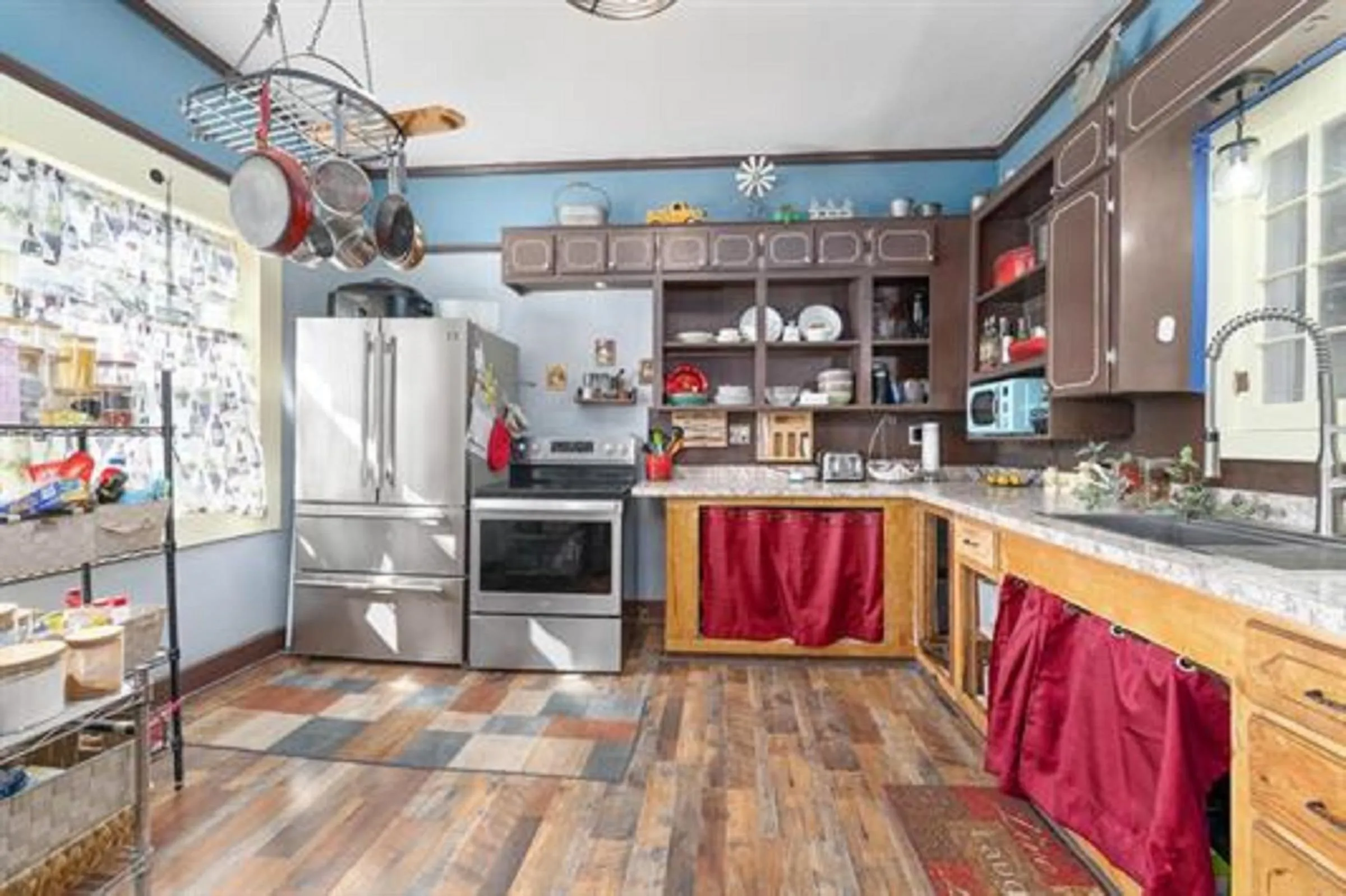 Wellington, Kansas 67152, United States, 4 Bedrooms Bedrooms, ,2 BathroomsBathrooms,Residential,Active,143889